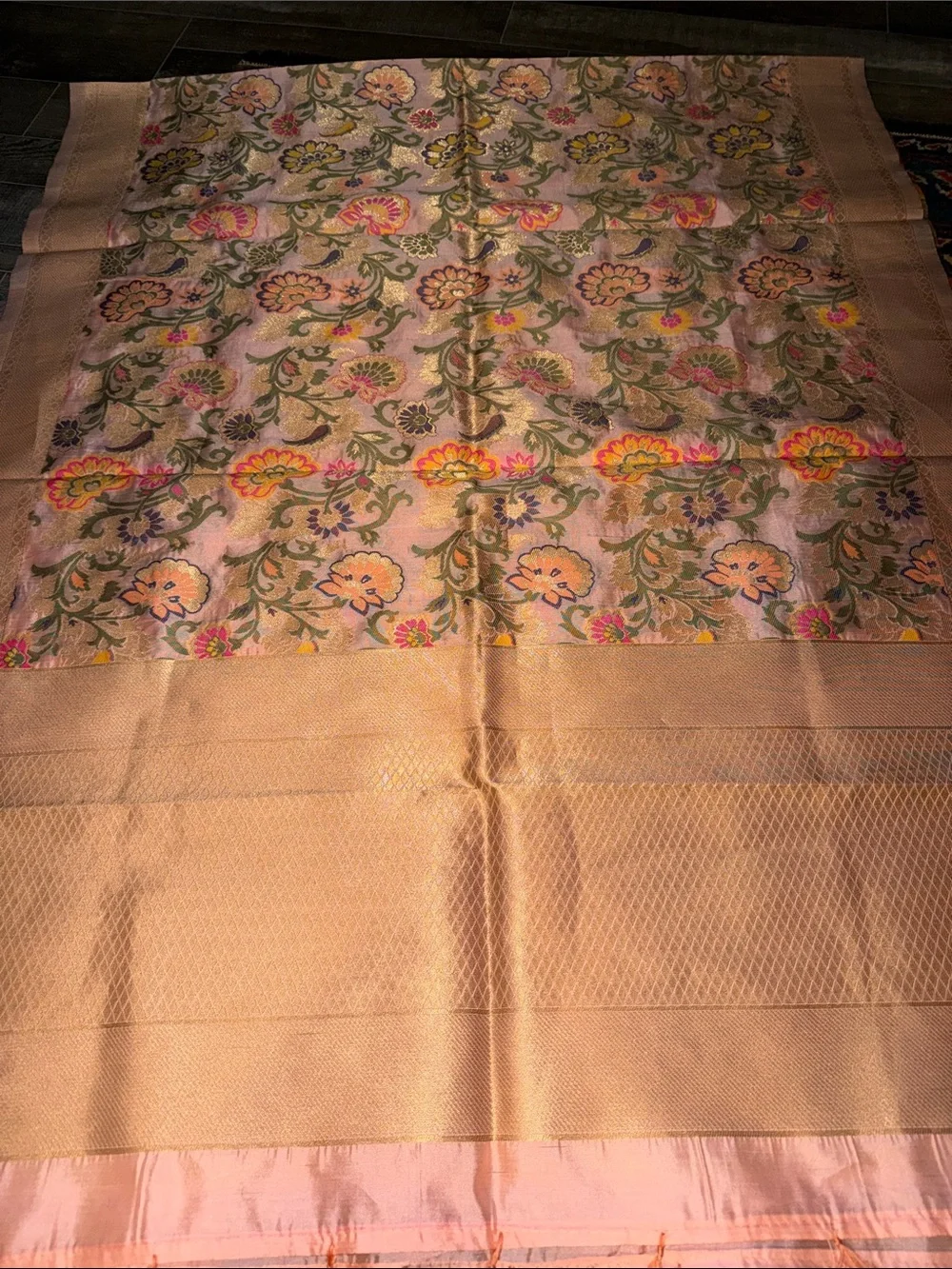 Pure Handloom Silk: A high-end Meenakari Banarasi silk saree Floral Zaree Border